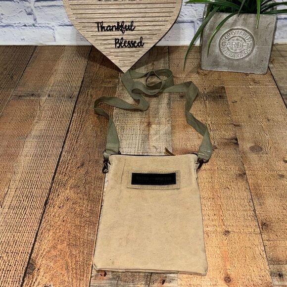 Vintage Addiction Purse/Bag Crossbody Summer Lovin Tent Recycled Military Tents - Picture 3 of 13